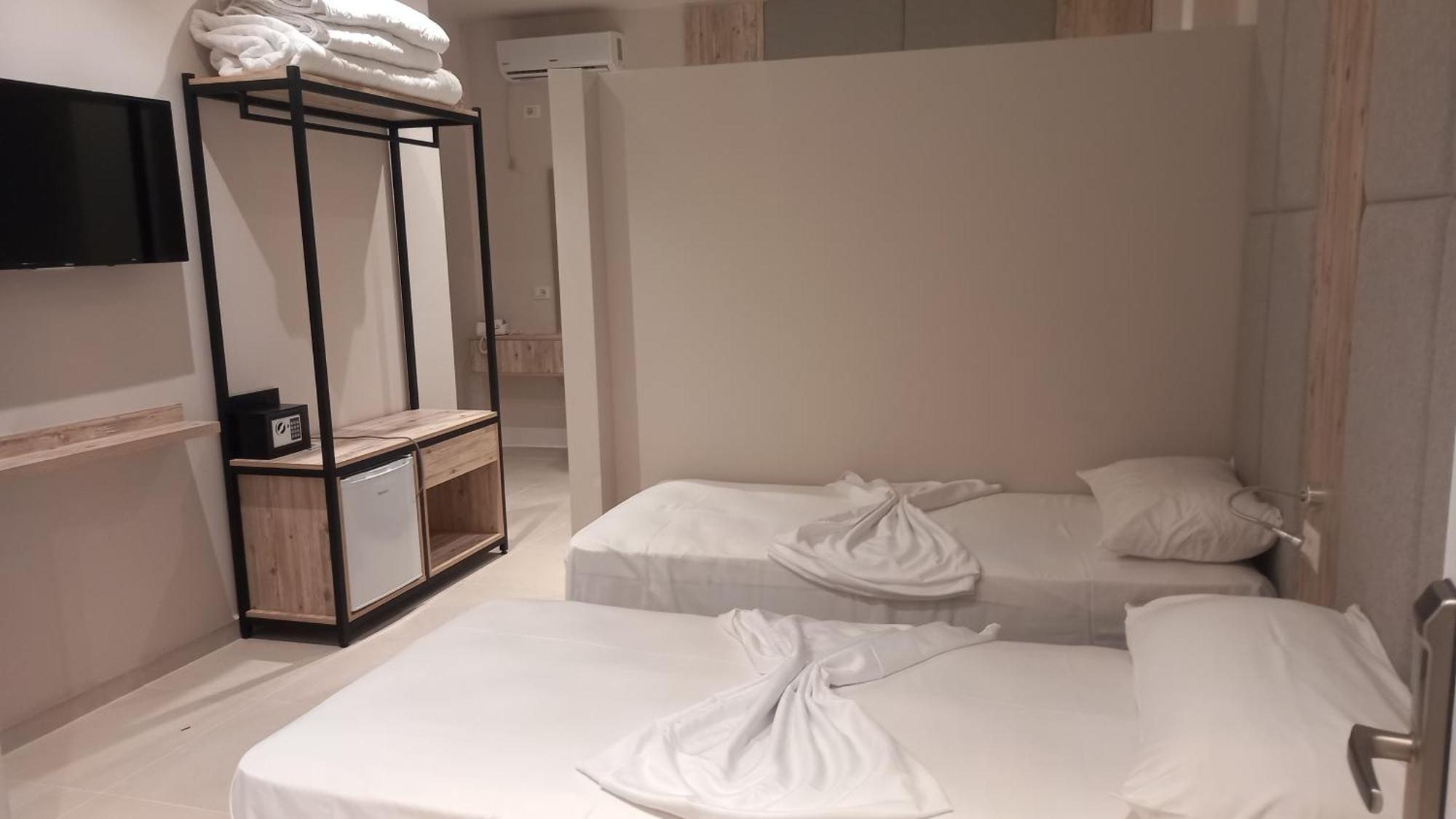Hotel Aglon Vlore Exterior photo